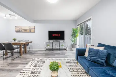 Image de Large 4br » Central Ac » Near Henday » King Bed