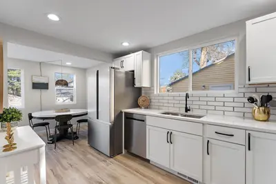 Image de spacious house in the heart of Northeast Minneapolis