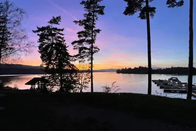 Image de Traumhaftes Ferienhaus Direkt am See! ! ! 4 Schlafzimmer