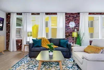 Image de North Beacon Hill studio apartment, just a quick 2-mile drive to major hospitals