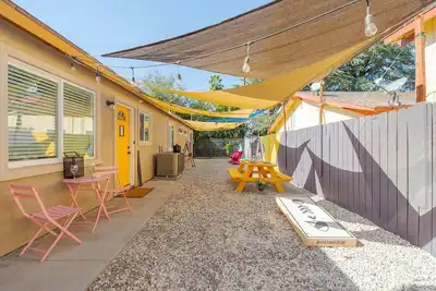 Image de Tribune at Redlands, Arcade Hands