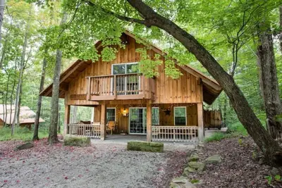 Image de Walhonding Cabin @ The Mohicans Treehouse Resort