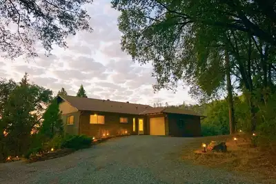 Image de Sandstone Cottage - near Yosemite, Bass Lake