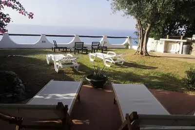 Image de Villa 'Costa Dei Monaci Villas - Tropea' avec vue sur la mer, Wi-Fi et climatisation
