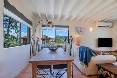 Image de Tropical Dreaming in the Heart of Indooroopilly