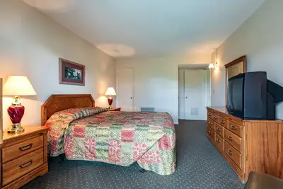 Image de Crown Resorts Lake Tansi West 2 Bed, 2 Bath Condo w/ 1 Queen, 2 Full Beds