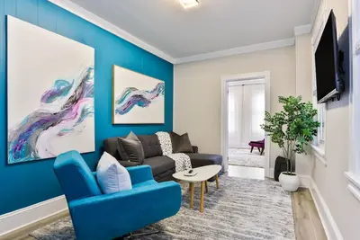 Image de The Downtown Hive: Sophisticated stay steps from Main St Bethlehem!