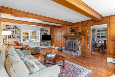 Image de Falmouth Spacious Family Home with fireplace