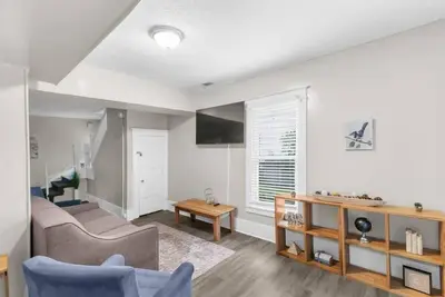 Image de 10 Mins to Legion Field- Ensley Highlands Hideaway