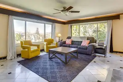 Image de Spacious Reno Vacation Rental ~ 3 Mi to MidTown!