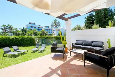 Maison de ville en bord de mer avec clima et Wifi, À côté de la plage et à proximité du port