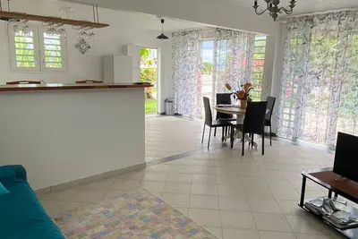 Image de Maison F2 aux Trois-Îlets avec linge fourni et ménage inclus