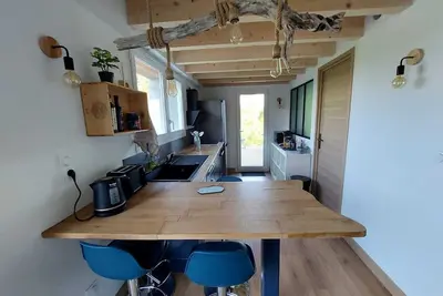 Image de La Cabane de Nina, cottage chaleureux au milieu des vignes du nord Gironde