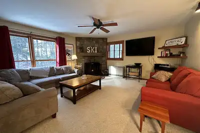 Image de Ski home to your front door! Right next door to Killington Resort
