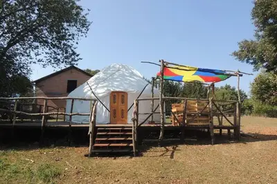 Image de Yourte rustique sur petite ferme