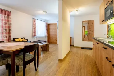 Image de Ferienwohnung Köllenspitze - Appartments und Pension Mariandl