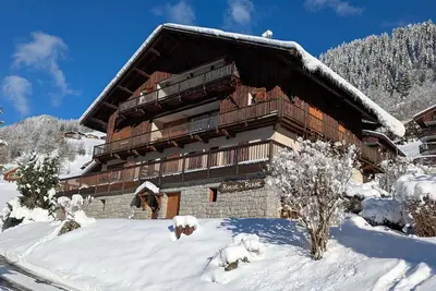 Image de Charmant studio 19m², idéal 3 pers, avec terrasse et parking, proche commerces et navette ski