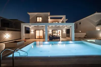 Luxury villas with private pool and jacuzzi.
