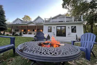 Image de Modern 1870s Farmhouse Getaway