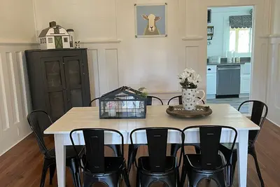 Image de Remodeled farmhouse, close to Moultrie, Thomasville and Valdosta!