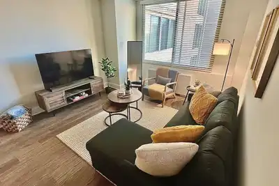 Image de ComfyGetaway by Dc, Metro, Airport