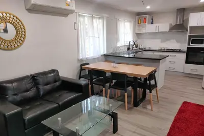 Image de Explore the Affordable Auckland Vacation Rental in a Quiet Spot - SriPrasar 4brm