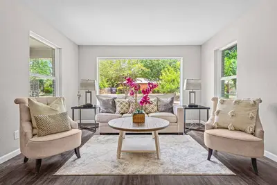 Image de Exquisite Mid-Century Modern home- 3Bed2Bath furnished 15 mins from Downtown