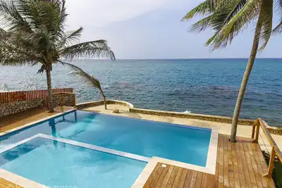 Splashing view of waves