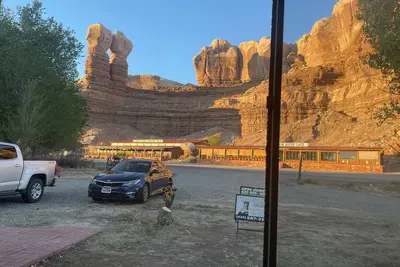 Image de Red rock adventures await from this comfortable four corners home.