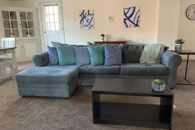 Image de Game Room Sleeps 6 & 2 mi to Ski Liberty