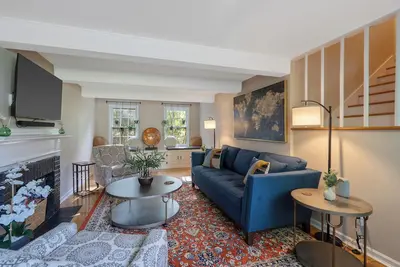 Image de Comfy and cozy 4-bedroom minutes to Su, Hospitals, and downtown Syracuse