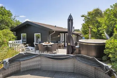 Image de \"Asmine\" - 30m from the sea by Interhome