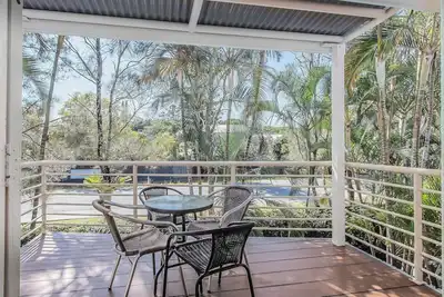 Image de Hastings Cove 2 Bedroom Upstairs Estuary Water View Apartment