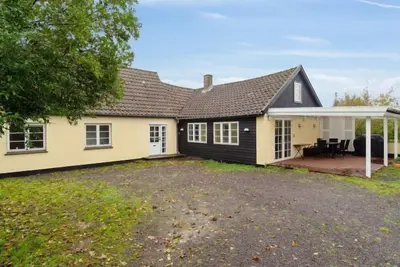\"Edele\" - 3. 8km from the sea by Interhome