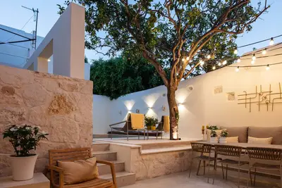 Image de Modern Stone Villa Lemonia w/(heated-hot tub)pool/Steam room, Old City, Rethymno