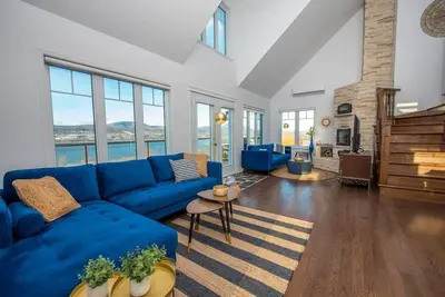 Image de La Maison Laurentienne, Vue sur le fleuve, Spa et Sauna