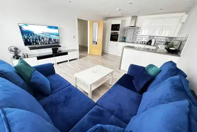 Couples Choice! Walsall City 2BedApartment SmartTv