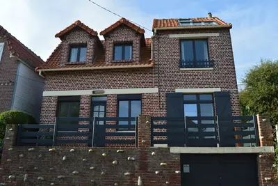 Image de Maison avec vue sur mer à 5 minutes a pied de la plage