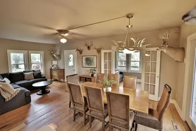 Image de Farm House Retreat