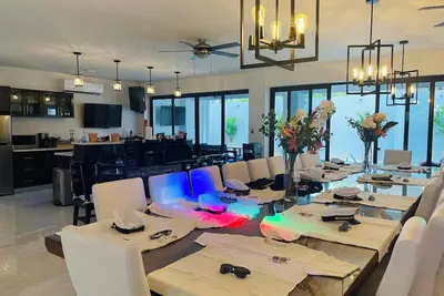 Image de 13 Room All-Inclusive Mega Luxury House - Best Deal In All Of Jaco