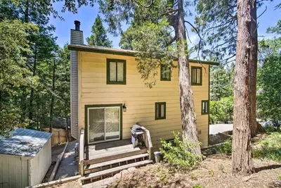 Image de Peaceful 5-Bedroom Cabin- 2 Miles To Lake Gregory