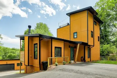 Image de Groovy Palace w/ Hot Tub, Sauna, & Spectacular Mountain Views! ! !