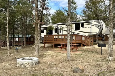 Image de Cozy getaway with lake view. Pet Friendly/Close to Hochatown