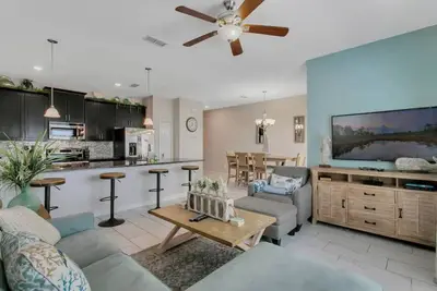 Image de Storey Lake Serene Townhome with Private Pool