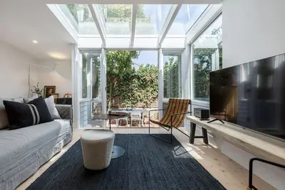 Image de Sun Soaked Luxury Terrace Minutes from the Mcg