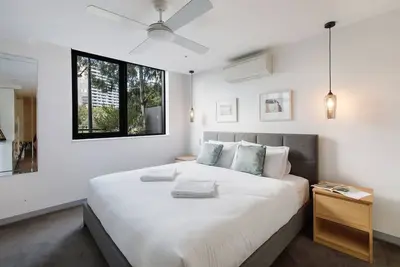 Image de The Haven at Victoria Harbour with Parking and Patio