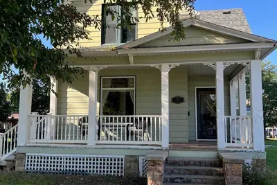 Image de Well Maintained Home Within Three Blocks from Historic Main Street Sheridan