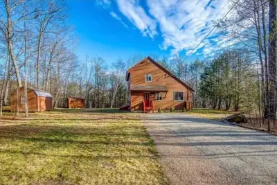 Image de Adorable, clean, centrally located in White Mountains. Close to all attractions!