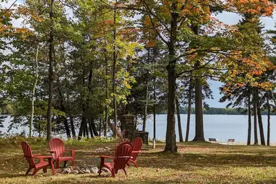 Image de Modern year-round lake home on Big Sand Lake. Easy access to the soo-line trail.