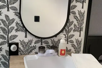 Image de Renovated Rv on the Farm